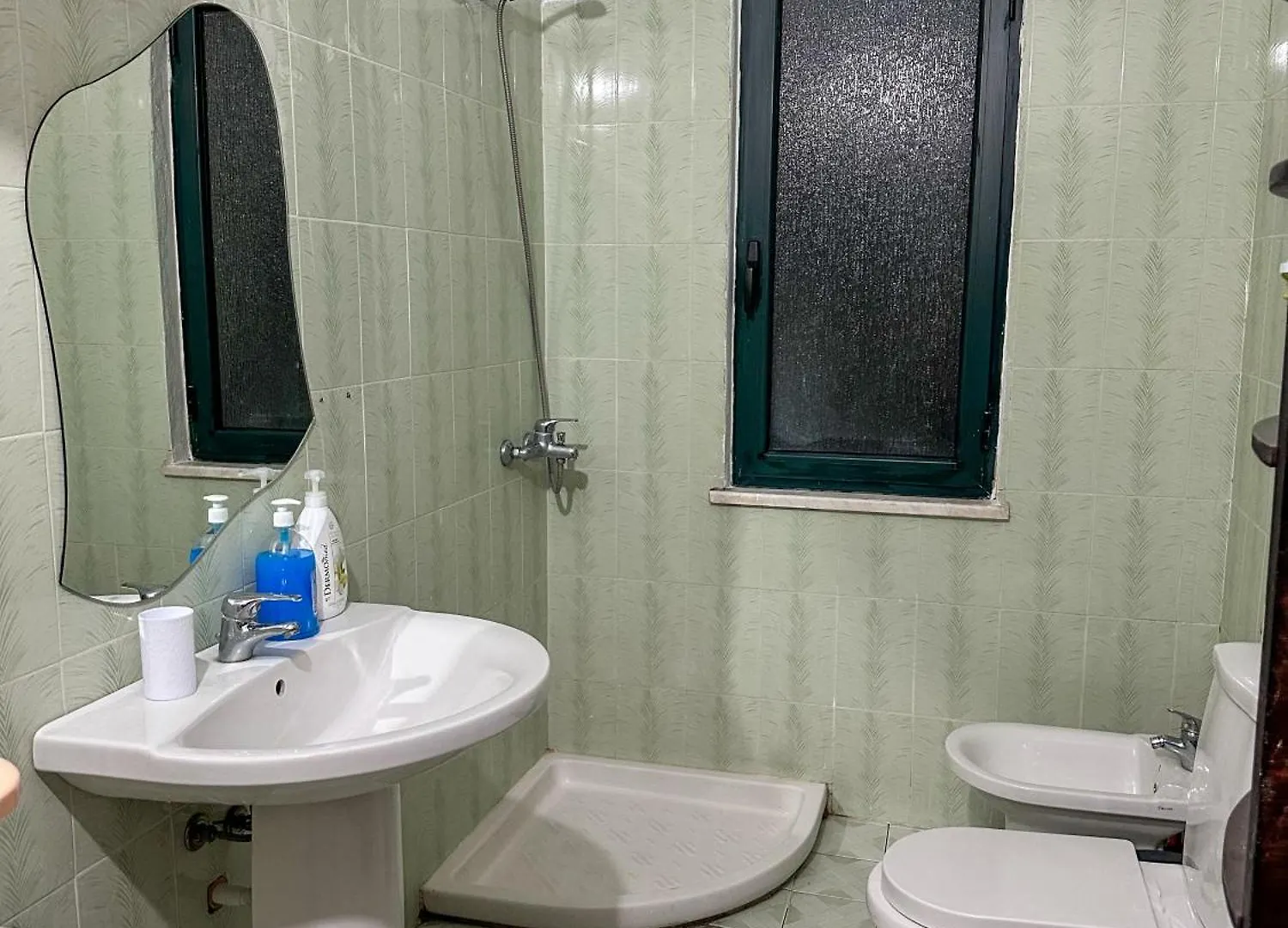 Tate Beachfront Apartment Durres