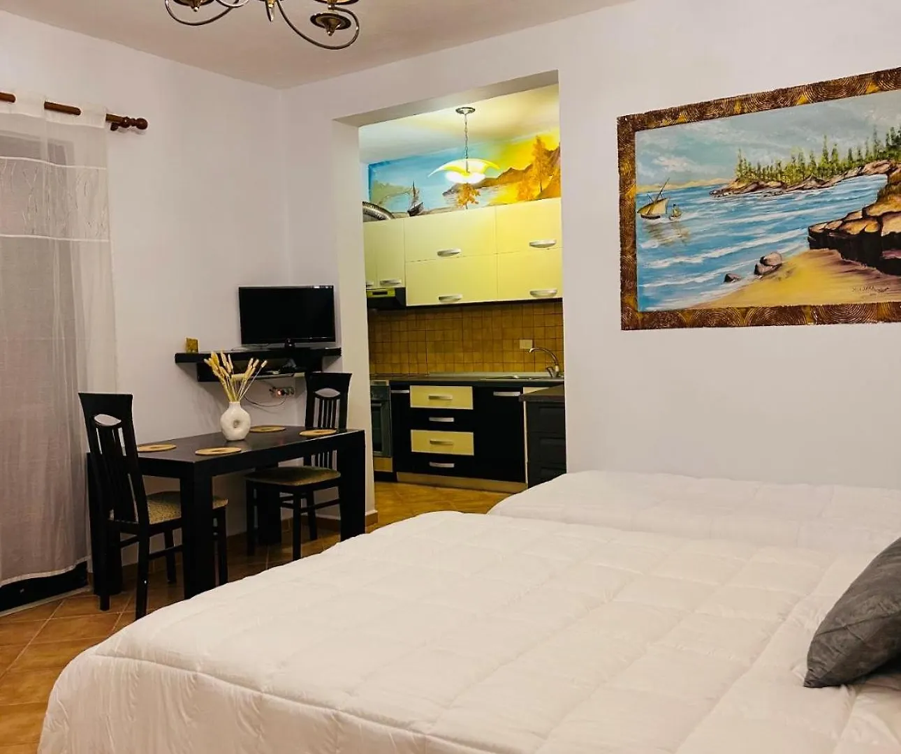 Tate Beachfront Apartment Durres